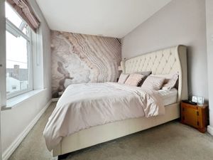 Bedroom - click for photo gallery